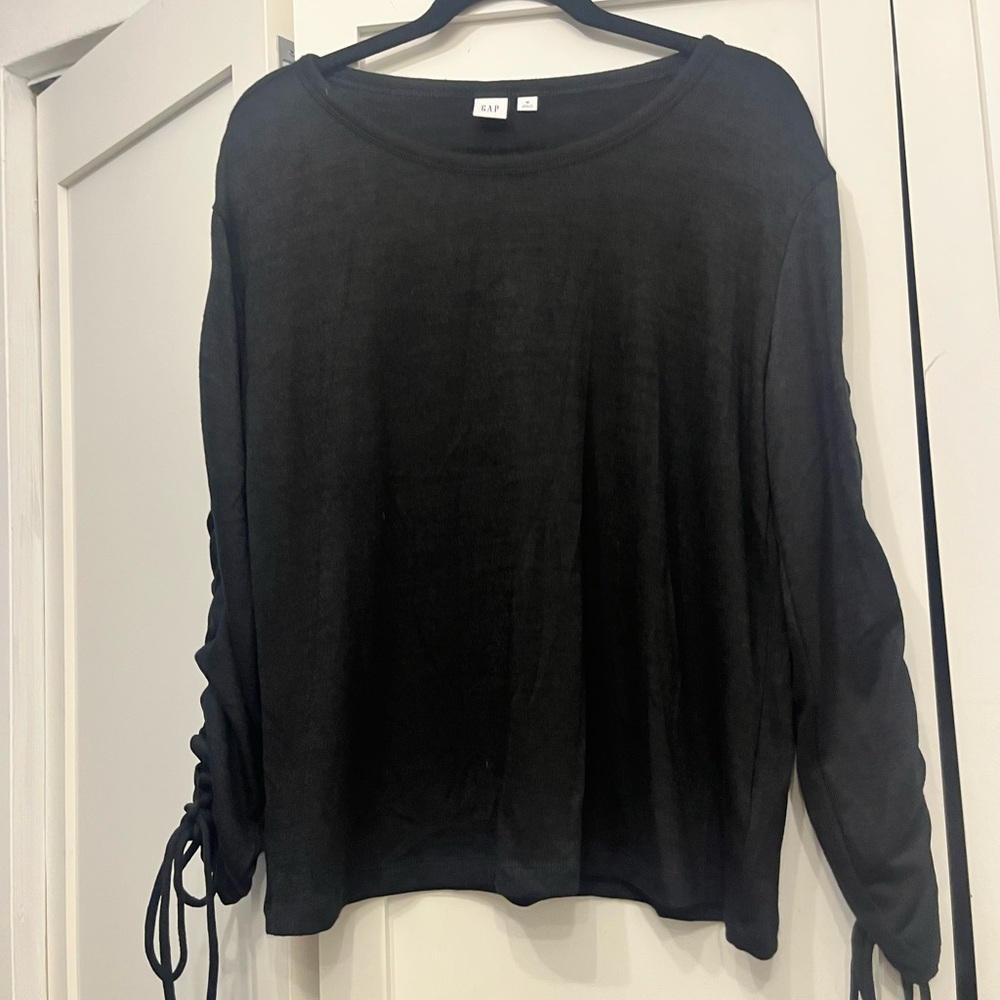 GAP Black Long Sleeve Women's Top